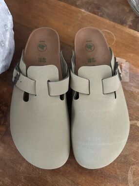 Birkenstock Women's Boston Buckle Clog Mule vegan suede size 40 Narrow